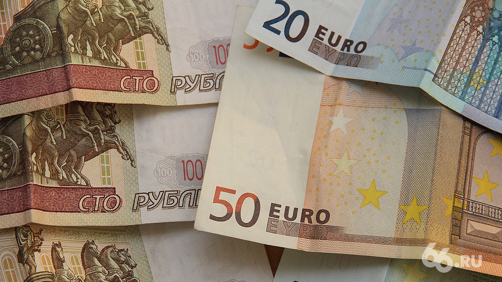 Компании-экспортеры еще год будут продавать свою валютную выручку для укрепления падающего рубля