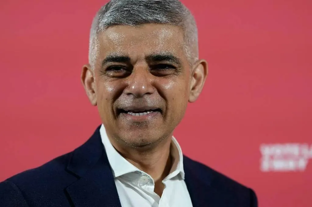 Лейбориста Садика Хана в рекордный третий раз выбрали мэром Лондона